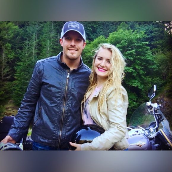 Hello from Oregon! 🌲🦦☀️ - Picture 5 of 5